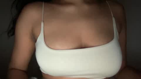 Melanie online show from October 2025 04:07:01 AM