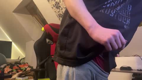 Snapshot of the420duderino chatting on November 2025 04:00:01 AM the420duderino online show from November 2025 04:00:01 AM