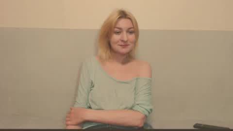 Snapshot of the_basic_instinctt chatting on June 2026 03:19:02 AM Eva online show from June 2026 03:19:02 AM