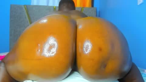 Snapshot of the_beautiful_barbie chatting on October 2025 03:24:01 PM the_beautiful_barbie online show from October 2025 03:24:01 PM