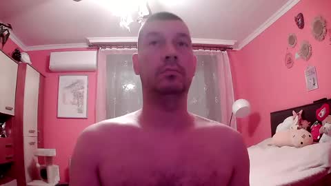 Snapshot of the_bee16 chatting on July 2026 07:44:02 AM the_bee16 online show from July 2026 07:44:02 AM