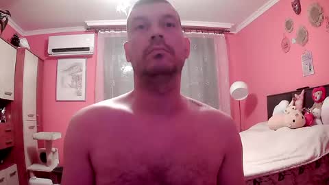 Snapshot of the_bee16 chatting on July 2026 07:06:02 AM the_bee16 online show from July 2026 07:06:02 AM