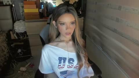 Snapshot of the_enchantressxx chatting on June 2026 08:11:01 PM nabi butterfly online show from June 2026 08:11:01 PM