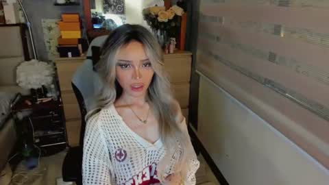 Snapshot of the_enchantressxx chatting on June 2026 03:47:02 AM nabi butterfly online show from June 2026 03:47:02 AM