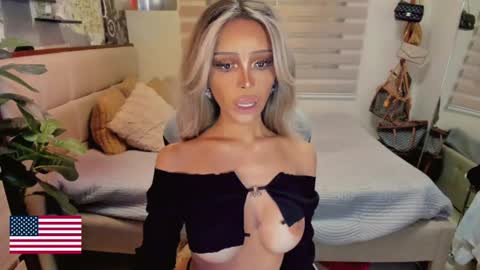 Snapshot of the_enchantressxx chatting on July 2026 03:02:01 AM nabi butterfly online show from July 2026 03:02:01 AM