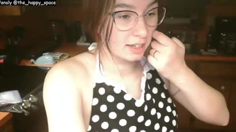 Snapshot of the_happy_space chatting on March 2025 03:12:02 AM MATERNITY LEAVE online show from March 2025 03:12:02 AM