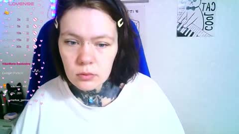 the_ice_owl online show from November 2025 04:57:01 AM