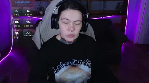 the_ice_owl online show from April 2026 02:01:01 AM