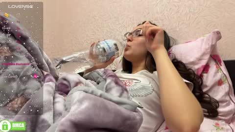 Snapshot of the_princese chatting on February 2025 07:49:01 PM Alice online show from February 2025 07:49:01 PM