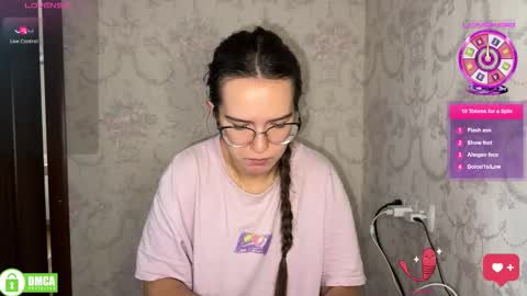 Snapshot of the_princese chatting on November 2025 09:44:02 AM Alice online show from November 2025 09:44:02 AM