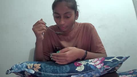 Suzan Sexy online show from December 2025 05:31:02 PM