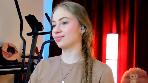 Snapshot of the_steel_magnolia_ chatting on October 2025 08:12:01 AM Ally STREAMING ON TWITCH NOW Check my Twitter for updates online show from October 2025 08:12:01 AM