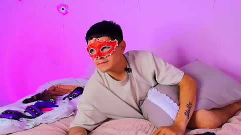 Snapshot of the_toxic_duo chatting on December 2025 11:44:01 PM The toxic duo online show from December 2025 11:44:01 PM