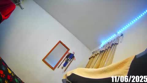 Sandra  3 online show from November 2025 05:29:02 AM