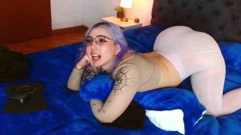 Snapshot of thea_aphros chatting on November 2025 01:42:01 AM Diosa Afrodita online show from November 2025 01:42:01 AM