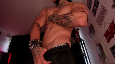 Snapshot of thebeastmaster_ chatting on February 2026 09:00:02 PM the beast master online show from February 2026 09:00:02 PM