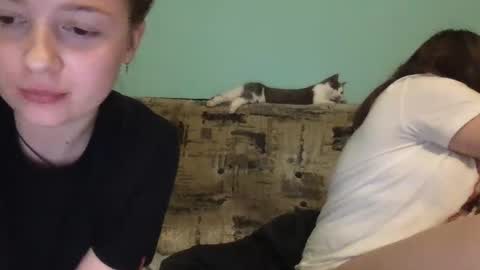 Crystal online show from September 2025 10:20:02 PM