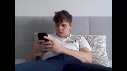 thecuteguy144949 online show from February 2025 11:21:02 AM