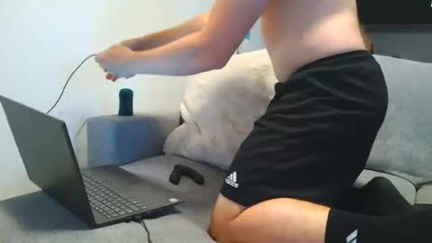 thecuteguy144949 online show from June 2026 06:07:01 PM