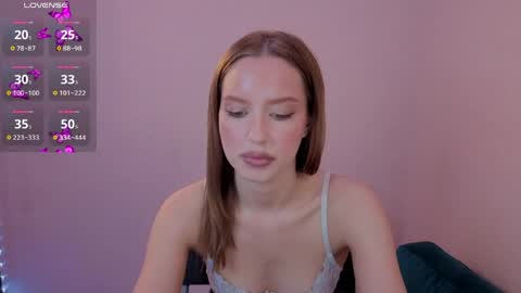 Olivia online show from May 2026 07:08:01 PM