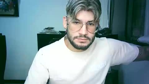 Snapshot of thedragonboyxxx chatting on March 2026 03:12:01 AM thedragonboyxxx online show from March 2026 03:12:01 AM