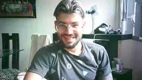 Snapshot of thedragonboyxxx chatting on April 2026 03:26:01 PM thedragonboyxxx online show from April 2026 03:26:01 PM