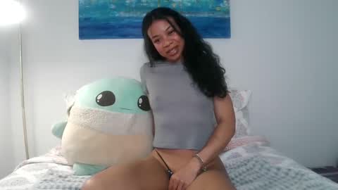 Pizzababe22 online show from February 2025 05:02:01 AM