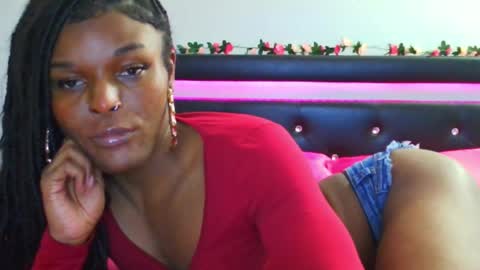 Snapshot of theebody chatting on October 2025 05:32:02 AM theebody online show from October 2025 05:32:02 AM