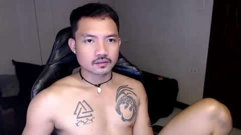 Snapshot of thefriskyasian chatting on January 2025 05:30:02 PM Jaycee online show from January 2025 05:30:02 PM