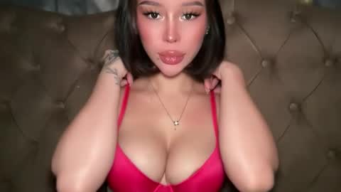 Elle  dont forget to folloW me and thumbs up online show from April 2026 01:58:02 AM