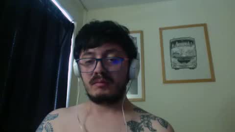 Snapshot of theguitarmistery chatting on October 2025 02:06:02 PM theguitarmistery online show from October 2025 02:06:02 PM