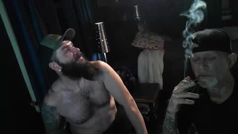 thehouseguy513 online show from December 2025 03:01:01 AM