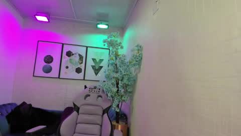 Theia  online show from April 2026 12:41:01 PM