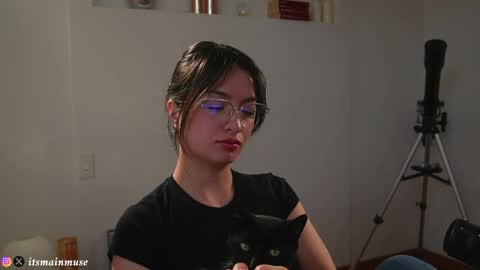 Iris online show from May 2026 10:51:01 PM