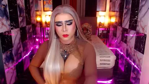 Paula online show from November 2025 02:03:01 AM
