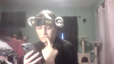 Snapshot of thelittlebambii chatting on December 2024 08:00:01 PM Little Bambii online show from December 2024 08:00:01 PM