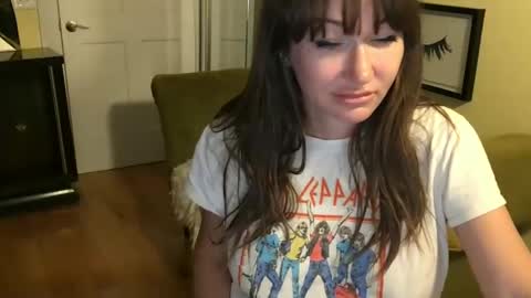 Snapshot of themrsnelson chatting on November 2025 08:46:02 AM Cach Nelson online show from November 2025 08:46:02 AM