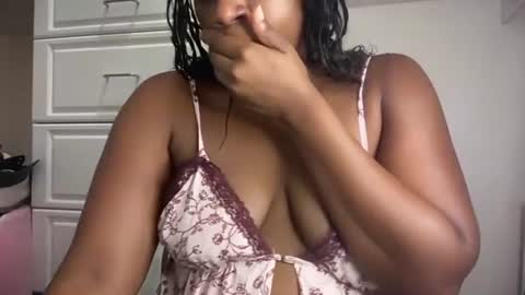 Snapshot of thenaturalgoddess chatting on July 2026 05:26:02 PM TheNaturalGoddess online show from July 2026 05:26:02 PM