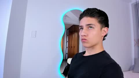 Snapshot of theohawke_ chatting on January 2025 01:57:01 PM THEO- MATEO online show from January 2025 01:57:01 PM