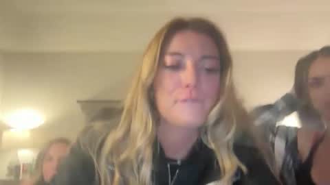 Ava online show from September 2025 05:42:01 AM