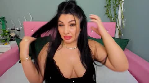 theonerosegoddes online show from November 2025 05:45:01 PM