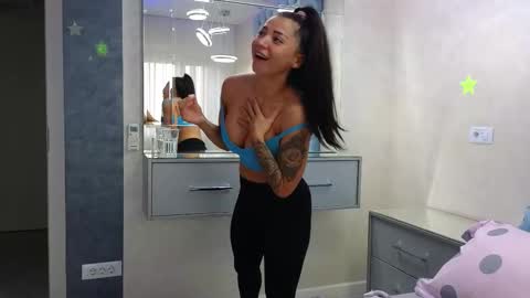 Snapshot of theowonder chatting on November 2025 06:14:02 AM Theowonder online show from November 2025 06:14:02 AM