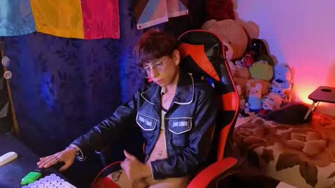 Matt independent model  online show from October 2025 10:18:02 PM