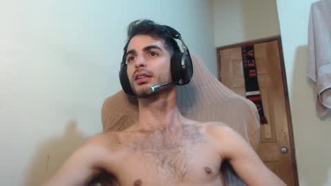 Santiago Enrique online show from March 2025 05:20:02 AM