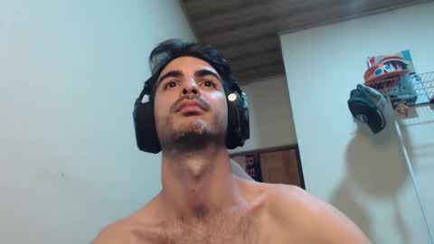 Santiago Enrique online show from September 2025 03:56:01 AM