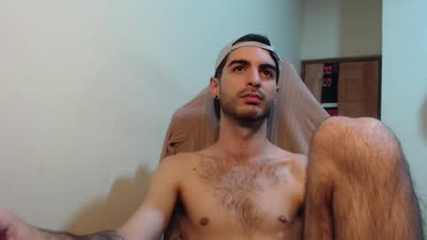 Santiago Enrique online show from October 2025 06:02:02 AM