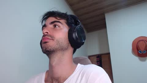 Santiago Enrique online show from March 2026 05:02:02 AM