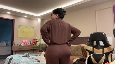 therealcamilabaddie online show from September 2025 08:02:01 PM