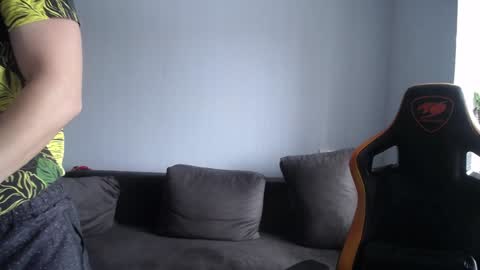 Snapshot of theroadtomars chatting on December 2024 10:07:01 AM Nick online show from December 2024 10:07:01 AM