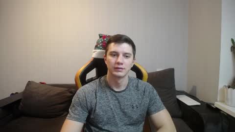 Snapshot of theroadtomars chatting on December 2024 12:20:01 AM Nick online show from December 2024 12:20:01 AM